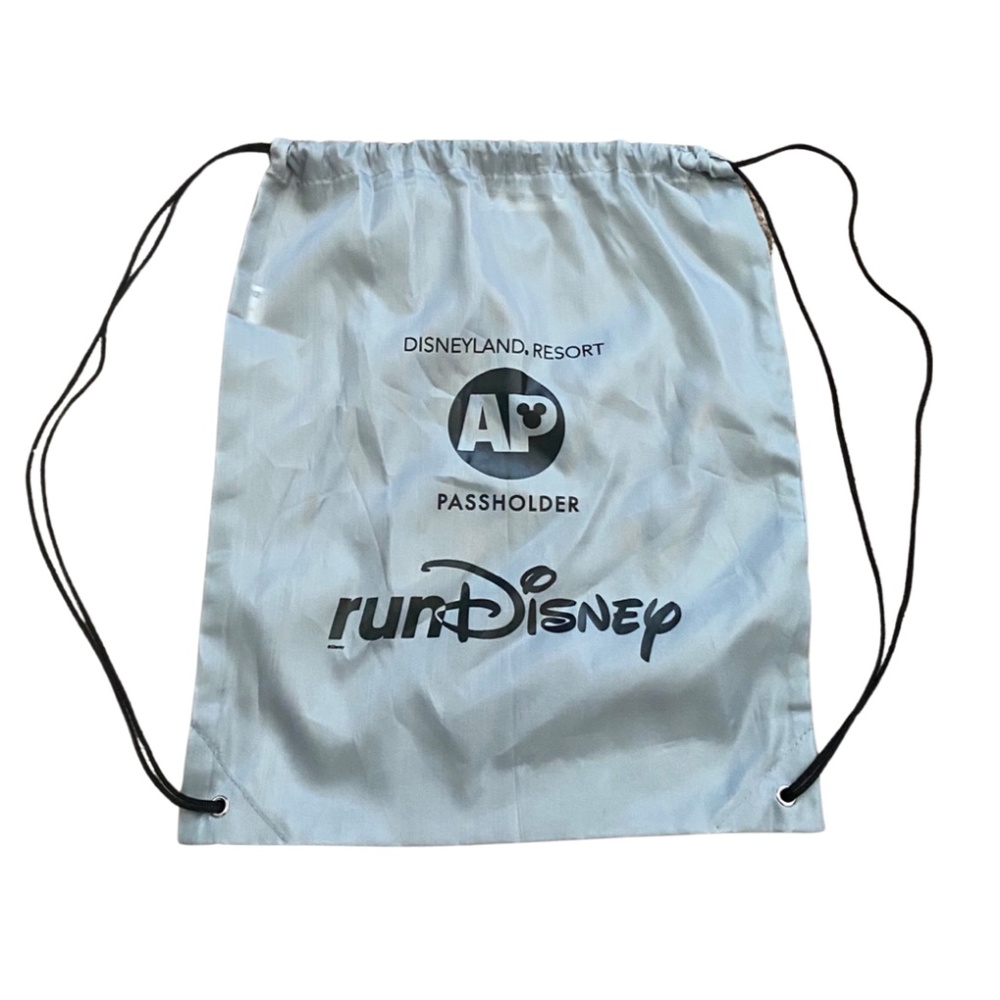 runDisney NEW Disneyland Annual Passholder AP Mickey Backpack Sack